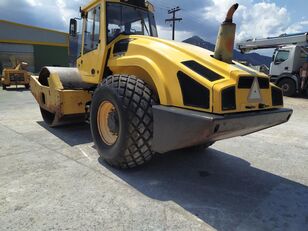 вибрационен валјак за земја BOMAG BW 219-DH4 се продава слика 10 вибрационен валјак за земја BOMAG BW 219-DH4 слика 10